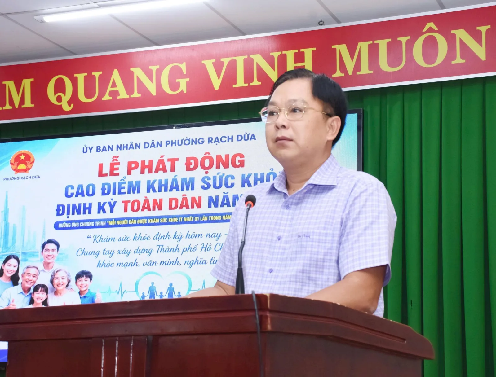 Bí thư Đảng ủy phường Nguyễn Phúc Hoàng phát biểu chỉ đạo.