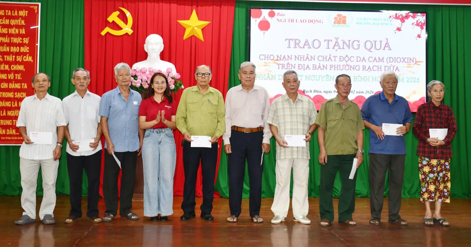 Trao 76 phần quà Tết đến nạn nhân chất độc da cam/dioxin trên địa bàn phường Rạch Dừa